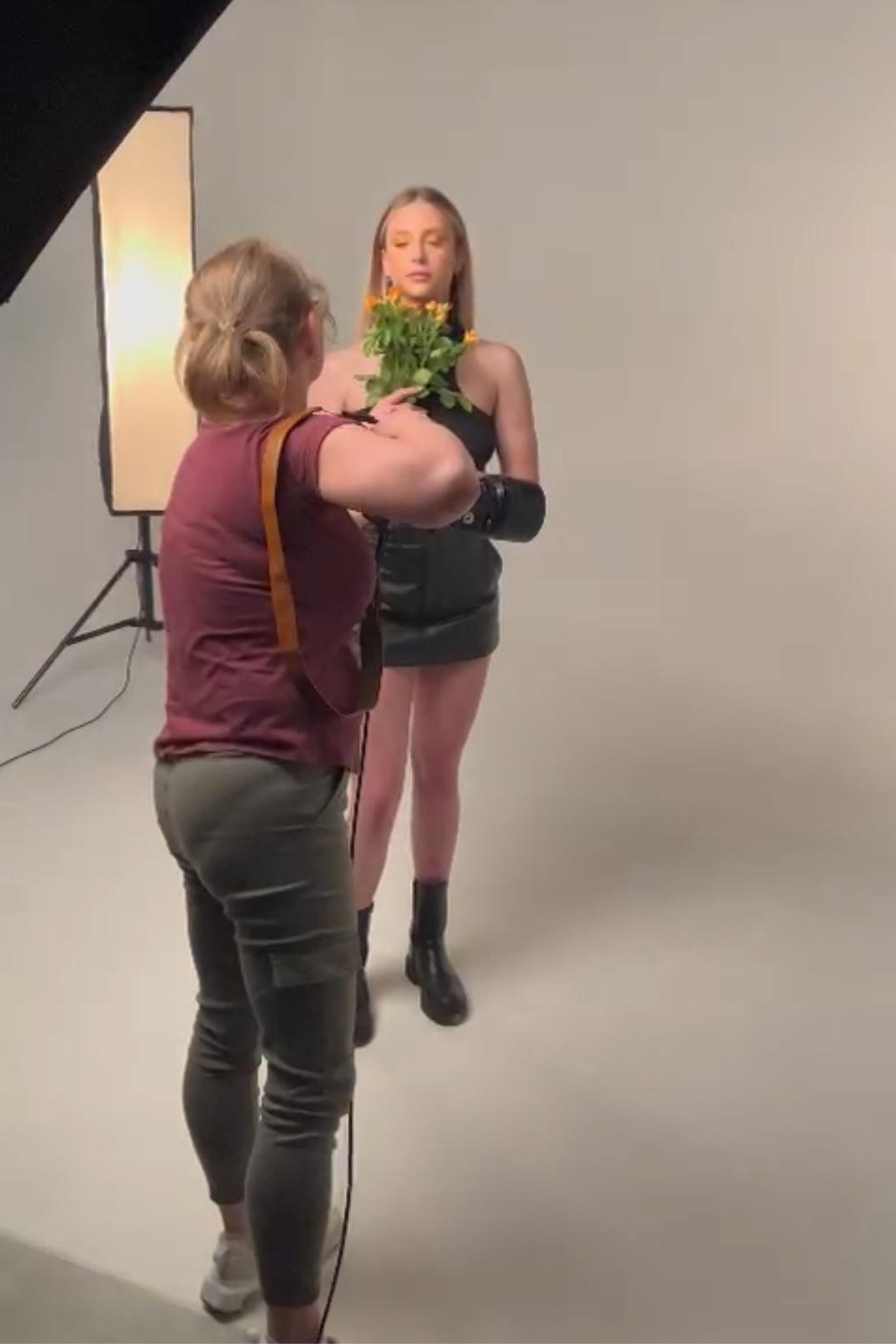 Estos son los servicios que ofrezco como fotógrafa. Distintos paquetes de horas y precios. Fotógrafa de Periodismo y Documentación, Teatro, Cine, Shooting para Modelos, Bodas, Bautizos, Comuniones, Familia y Eventos