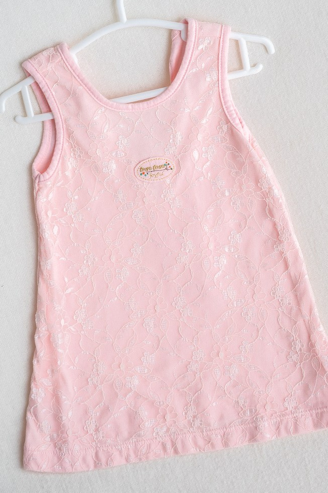 Cake smash outfits for girls. Newborn and family photographer. Hills District. Sydney