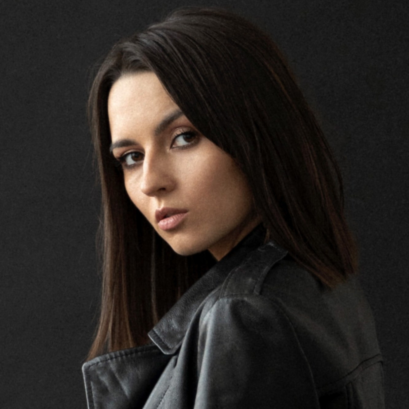 Contacts. Natalia Kulakova | Fashion and Portrait photographer