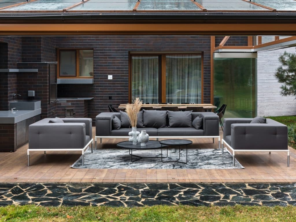 LAKE HOUSE IN LATVIA