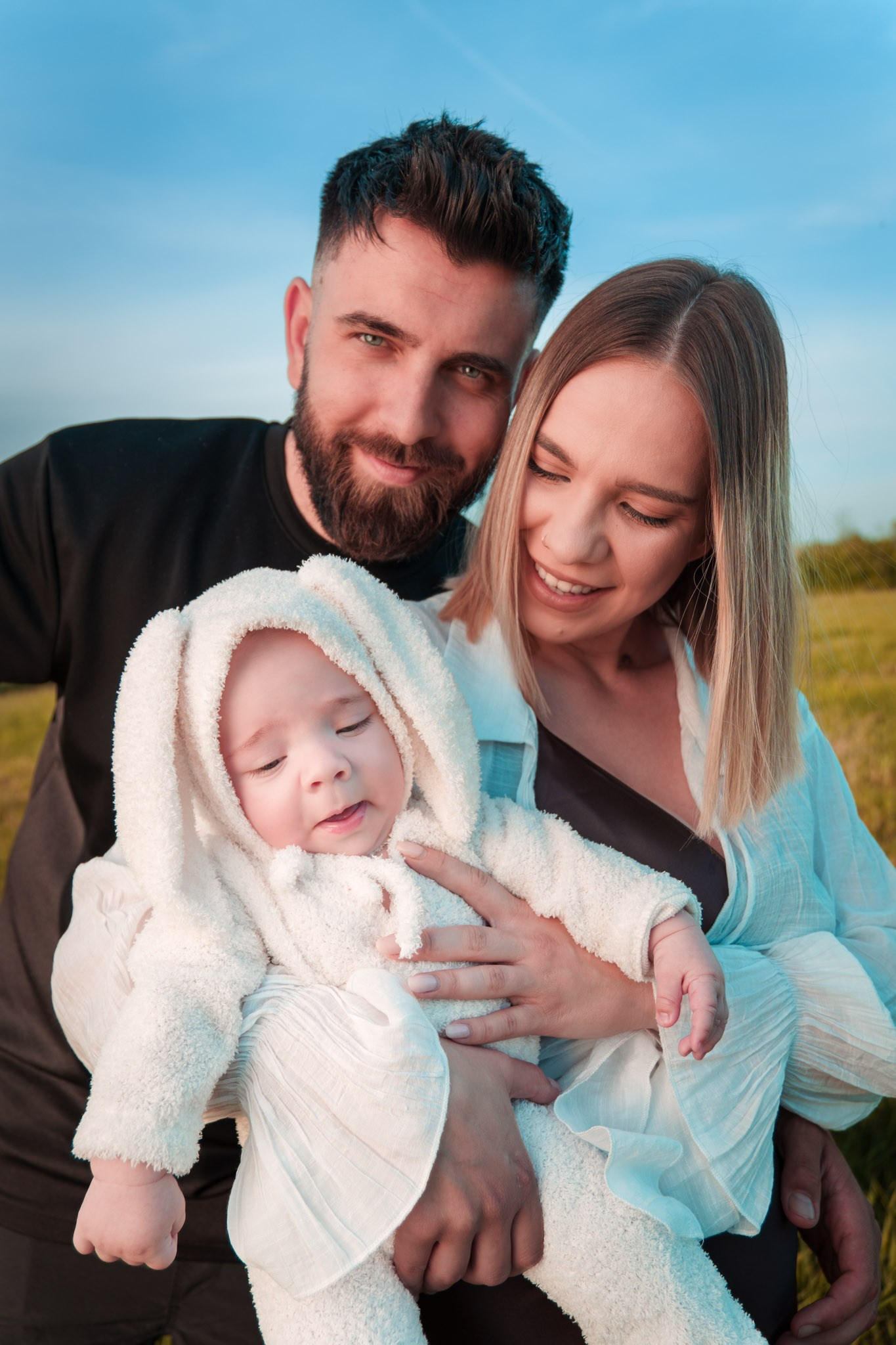 Fotografie portret familie craiova fotograf catalin glavan copii nou nascuti 