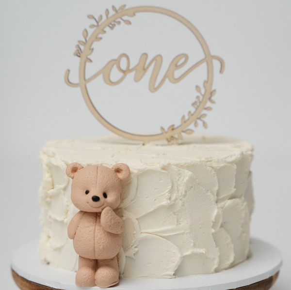 Cake smash session. Newborn and family photographer. Hills District. Sydney