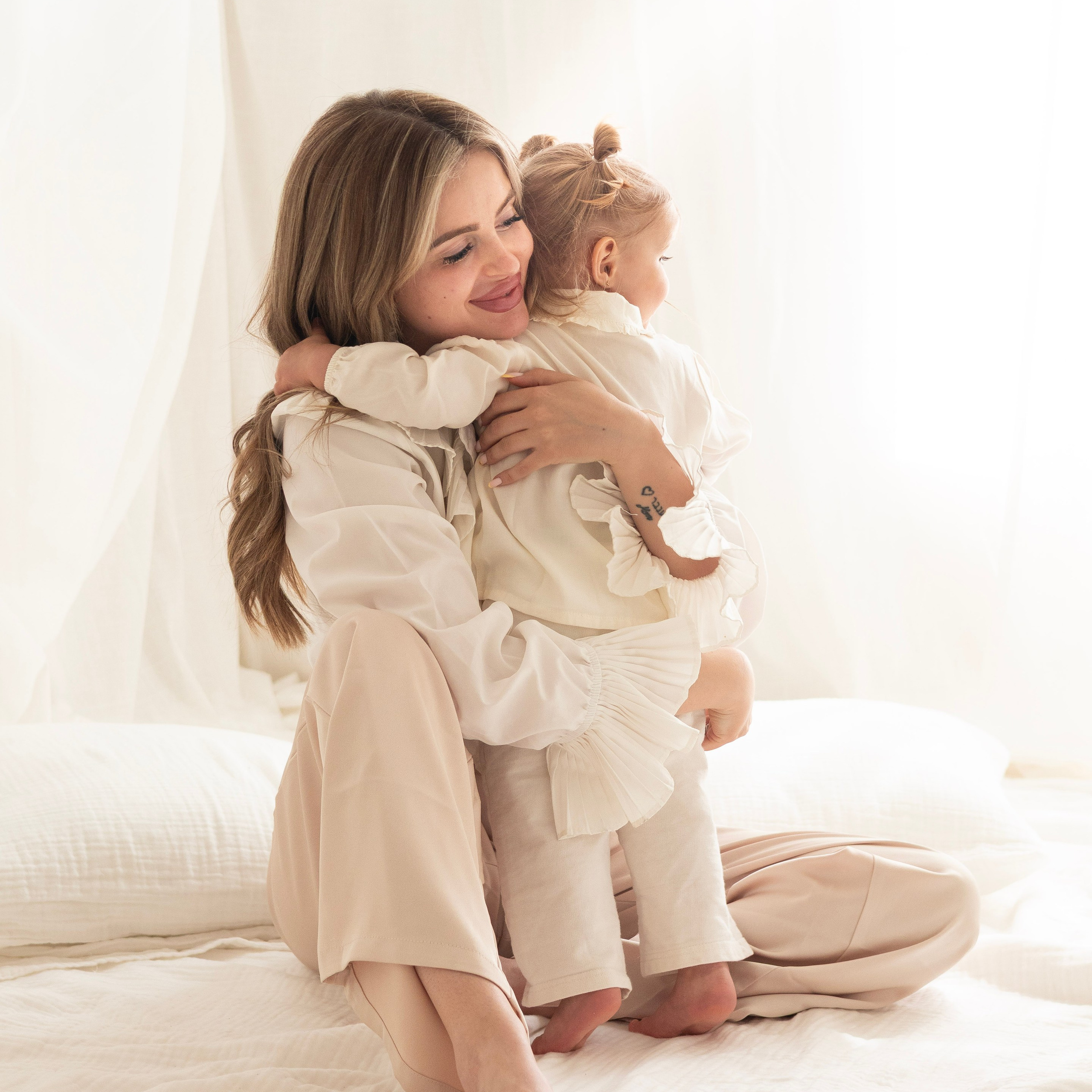Aanbod en prijzen. Zwangerschapsfotografie, newborn, gezinnen, branding, liefde én geboortefotografie