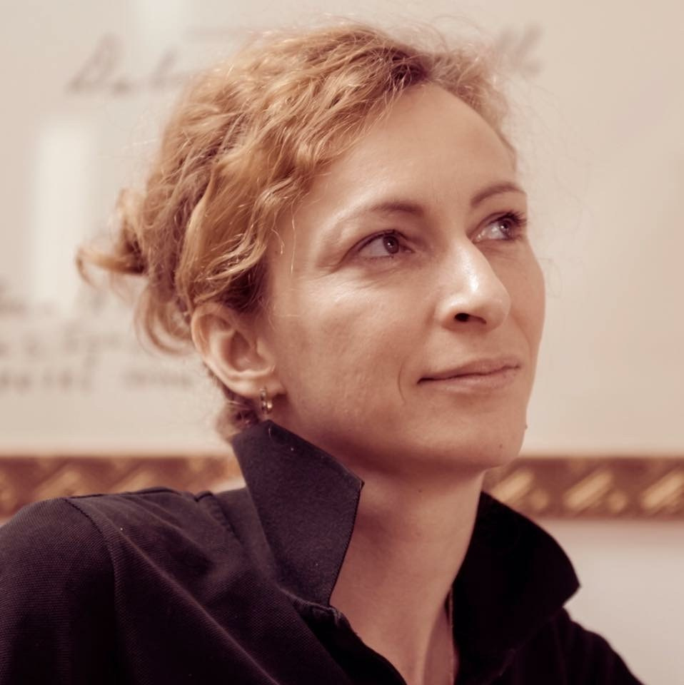 A propos de moi. Photographe sur Cote d’Azur. Portraits de familles, couples, enfants, événements