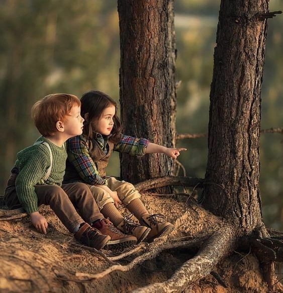 Clothing for a family themed shoot. Photographer in Sweden