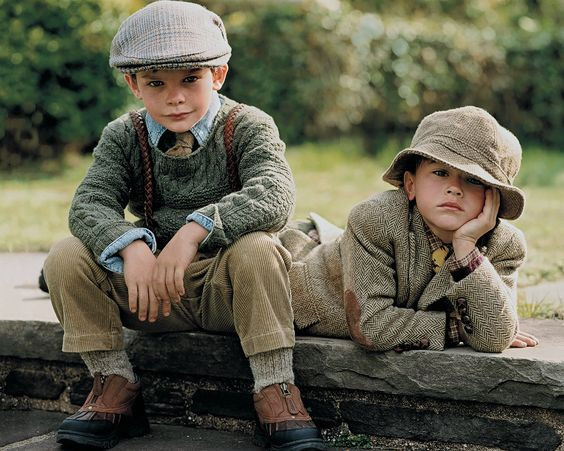 Clothing for a family themed shoot. Photographer in Sweden