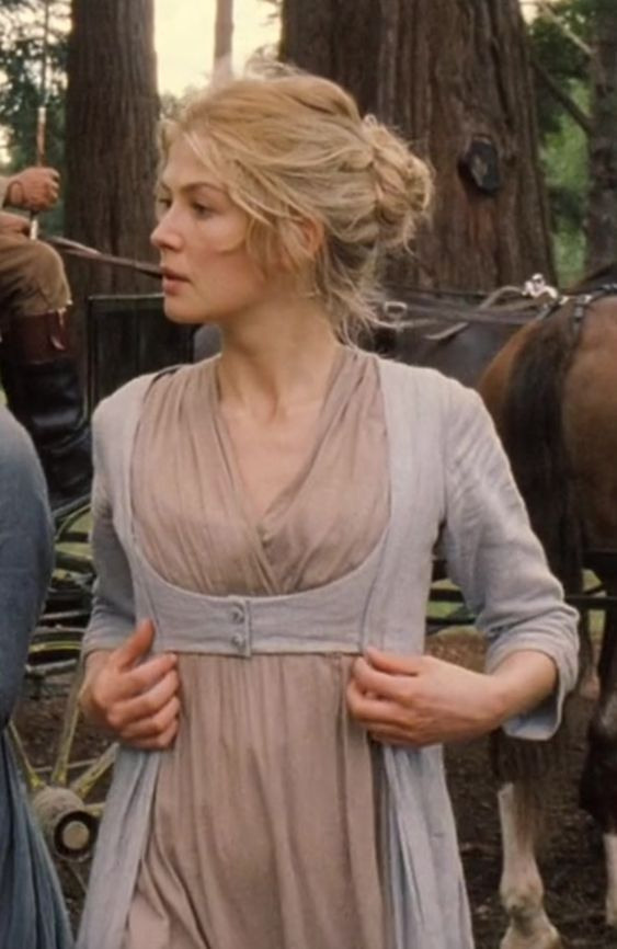 Romantic Empire style. Photographer in Sweden