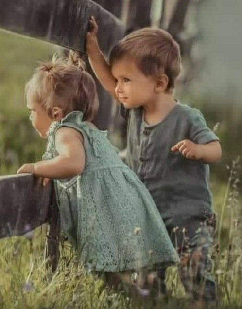 Clothing for a family themed shoot. Photographer in Sweden