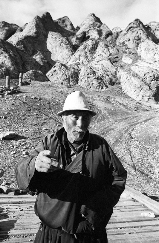 Ferryman on Delger mörön river, Ulaan Taiga mountains, Khövsgöl province, Mongolia. 2009