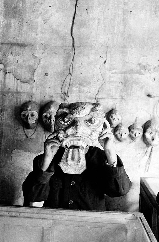 Fuli, Fuchuan county, Guangxi Zhuang autonomous region, China. 2004