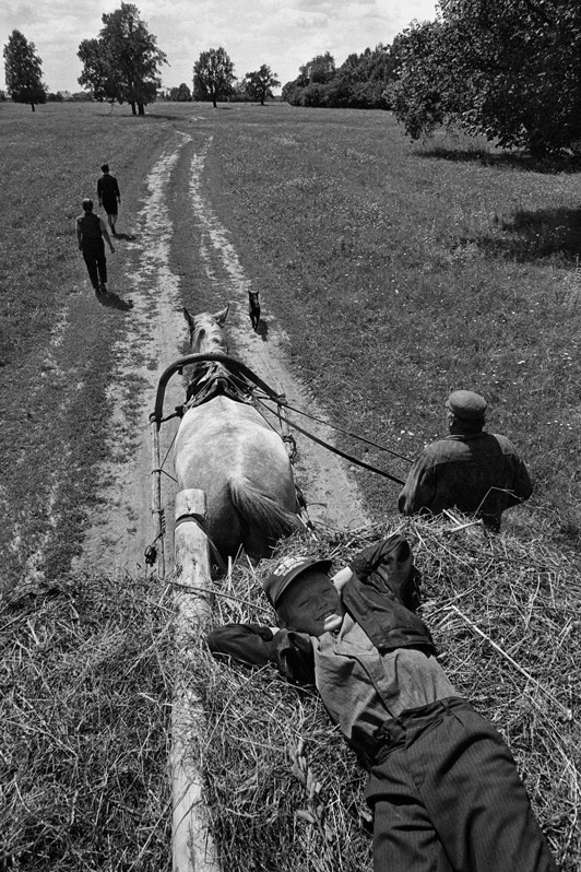 Мечта мальчишки, близ деревни Дубровка, Зеленодольский район, Татарстан, Россия. 1996