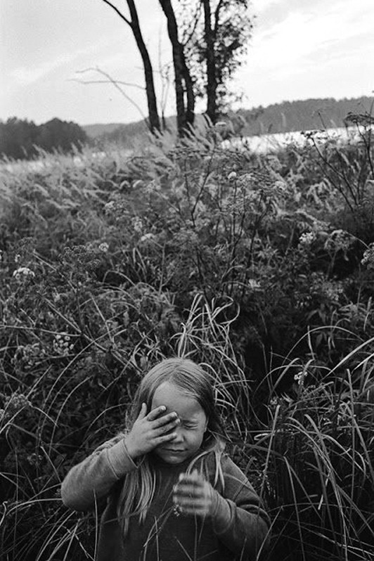 Василиса в зарослях, близ деревни Погост, Пудожский район, Карелия, Россия. 2013