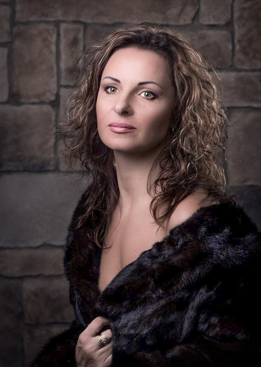 Different character of Xenia. Garden and interior photographer Elena Shavlovska, Netherlands