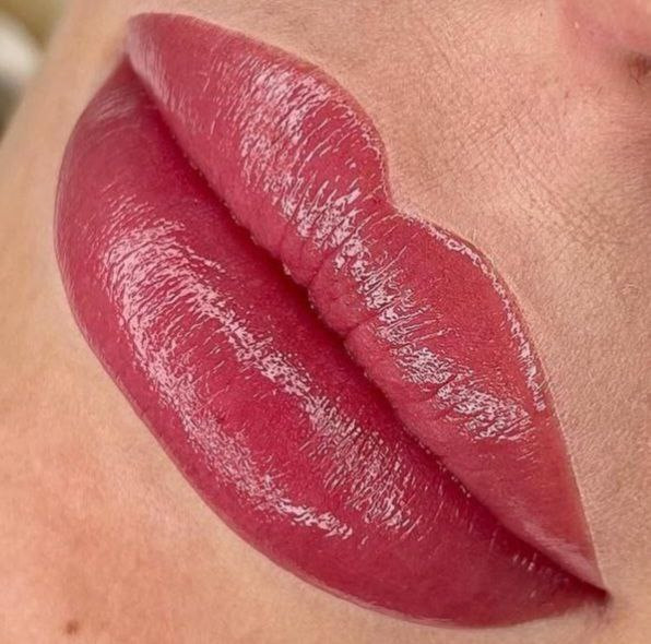 Permanent Make-up Lippen. Permanent Make-up und Tattoo Artist in Wolfsburg-Gardelegen Anna Knaus