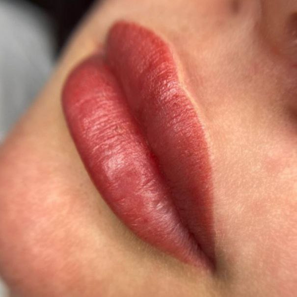 Permanent Make-up Lippen. Permanent Make-up und Tattoo Artist in Wolfsburg-Gardelegen Anna Knaus