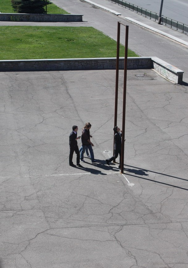 Horusontal bar, 2009. Haim Sokol’s artists website