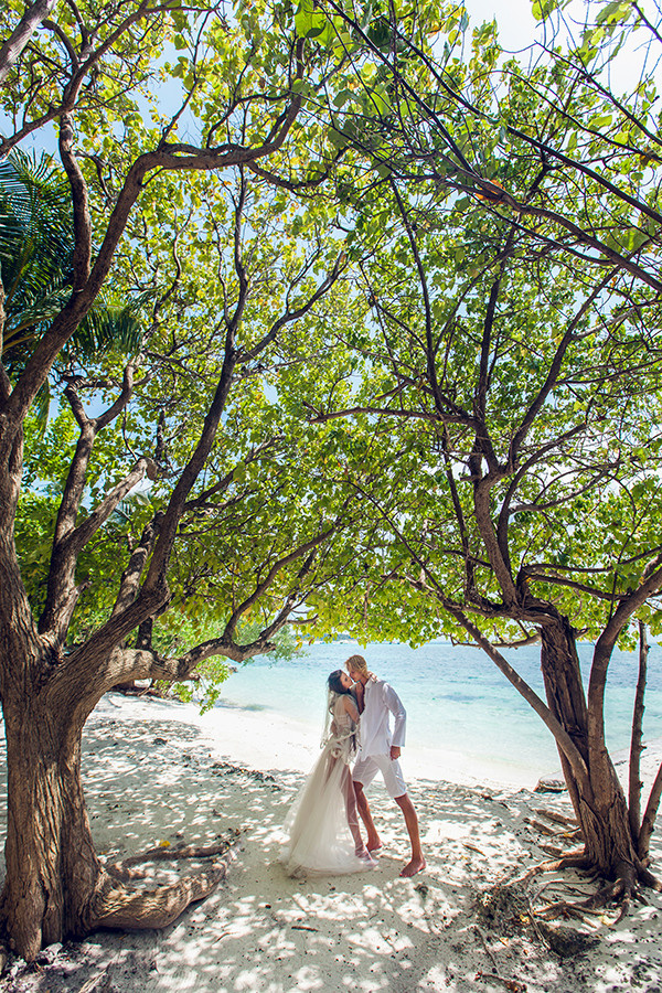 Destination Photoshoot in the Maldives — Alexa & Alexandr