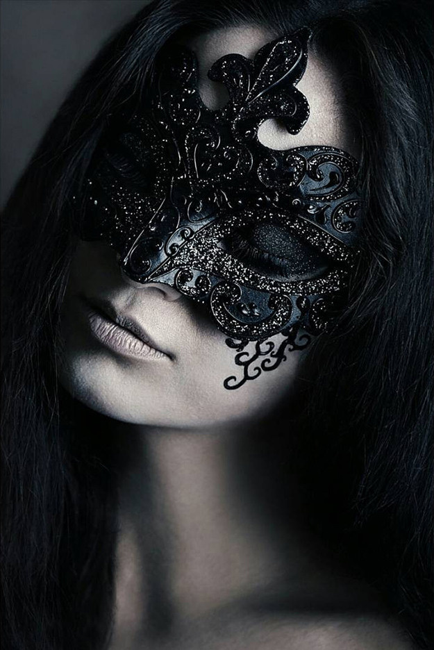 Masks. Photographer in Baku Kamran Enceladus