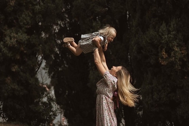 Tania and Glafira. PHOTOGRAPHER IN ITALY