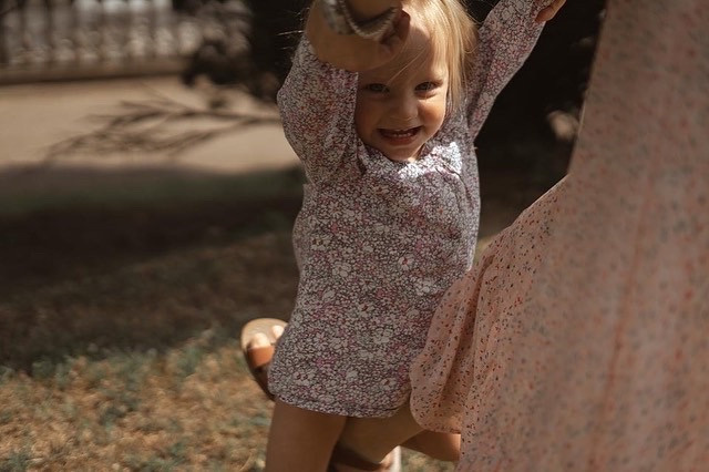 Tania and Glafira. PHOTOGRAPHER IN ITALY