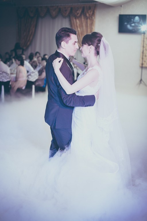 Minodora si Liviu by fotograf nunta Iasi — Eduard Schiopu