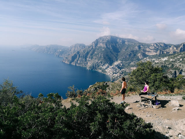 Ceļojums uz Amalfi piekrasti Itālijas rietumos