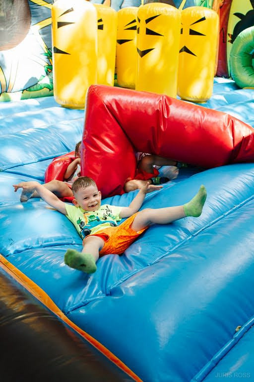 Māmiņu Kluba vasaras festivāla 2019 foto reportāža Ziemeļblāzmas parkā