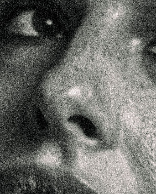 PHOTOS. Visual artist, available worldwide