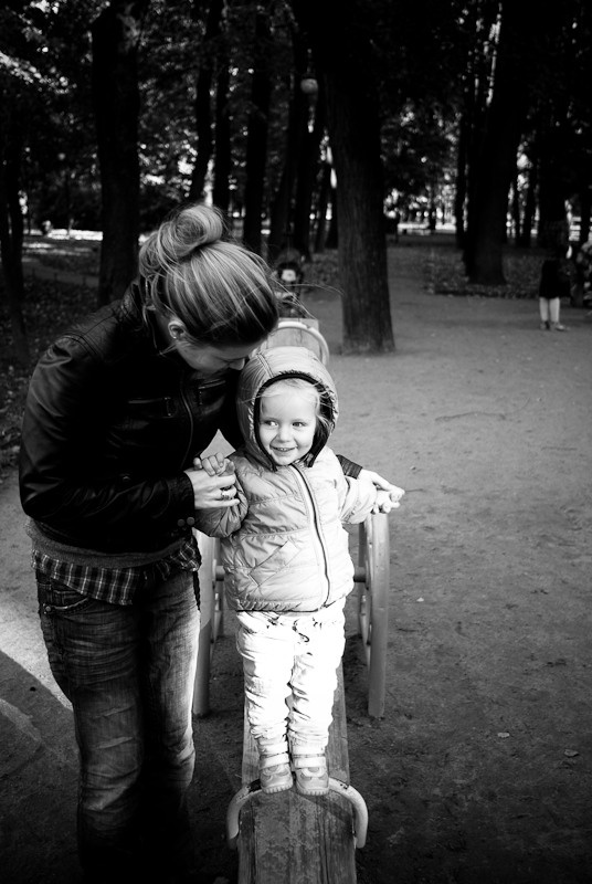 Jana and Katya at Mikhailovsky garden. Victoria Dini. Art photography in London / Folkestone, UK