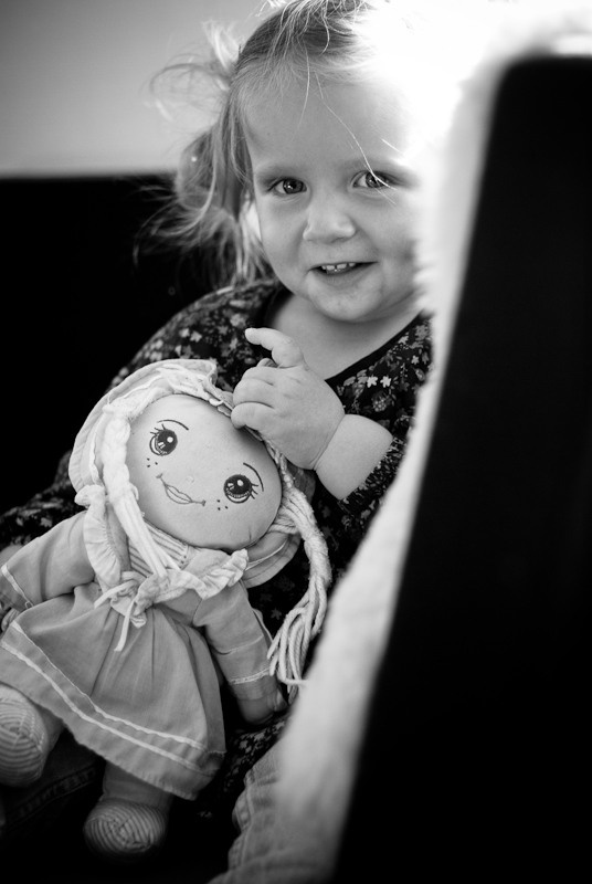 Jana and Katya at Mikhailovsky garden. Victoria Dini. Art photography in London / Folkestone, UK