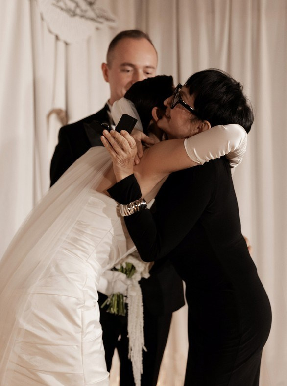 J+B. UK, Midlands & Destination Wedding Photographer | Leicester Documentary Wedding Photography