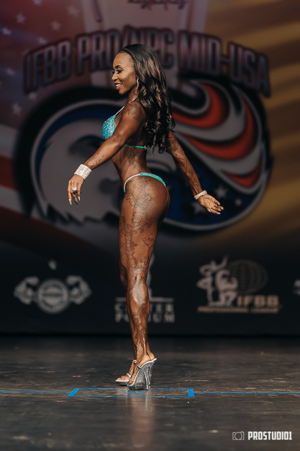 Photographer & Videographer in Florida, Miami, Sunny Isles, Boca Raton. Photo & Video Production Studio #1