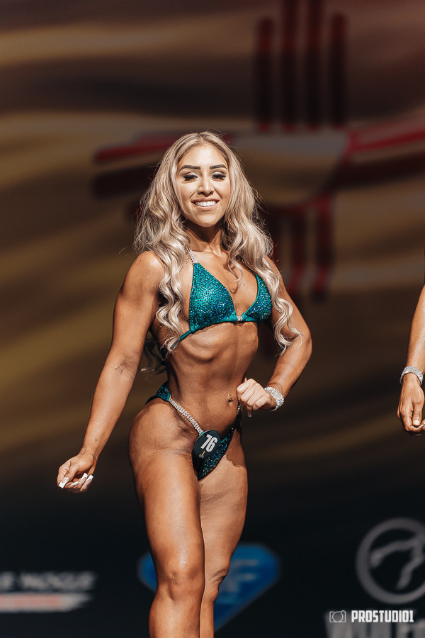 Photographer & Videographer in Florida, Miami, Sunny Isles, Boca Raton. Photo & Video Production Studio #1