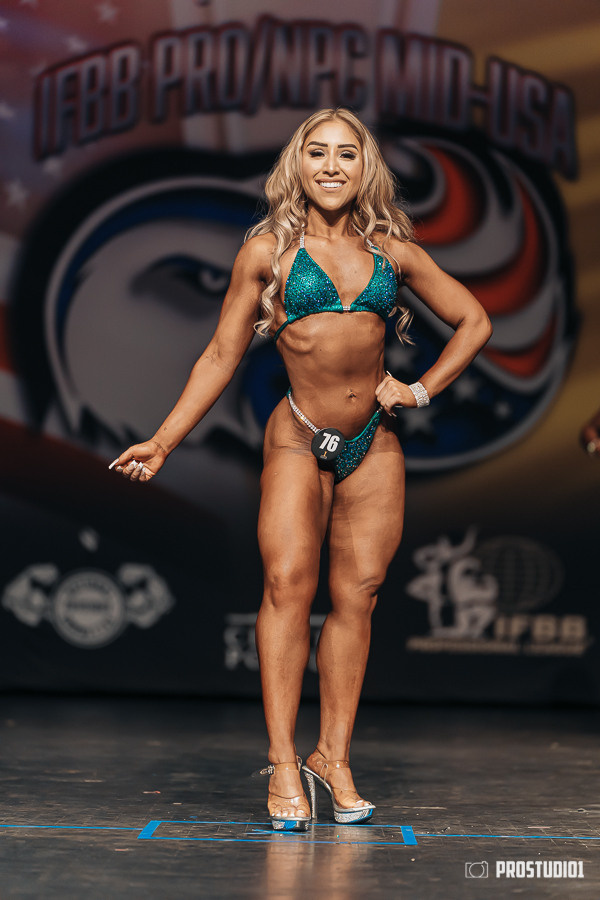 Photographer & Videographer in Florida, Miami, Sunny Isles, Boca Raton. Photo & Video Production Studio #1