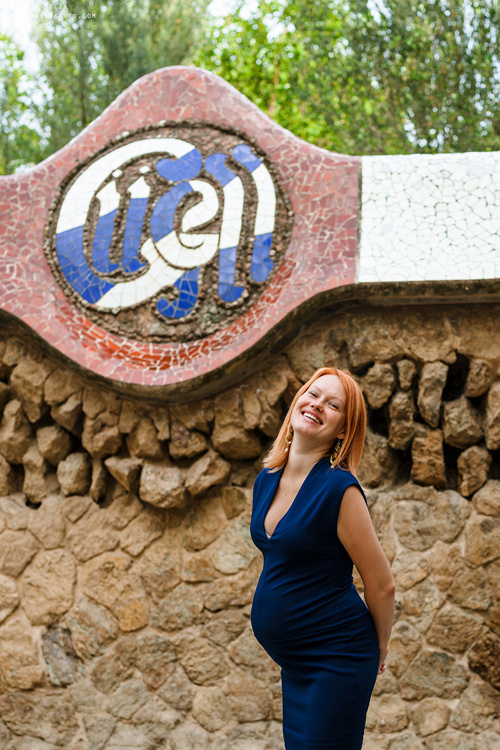 Pregnancy photo shoot in Park Guell. Photographer in Barcelona Spain Maslik Yulia