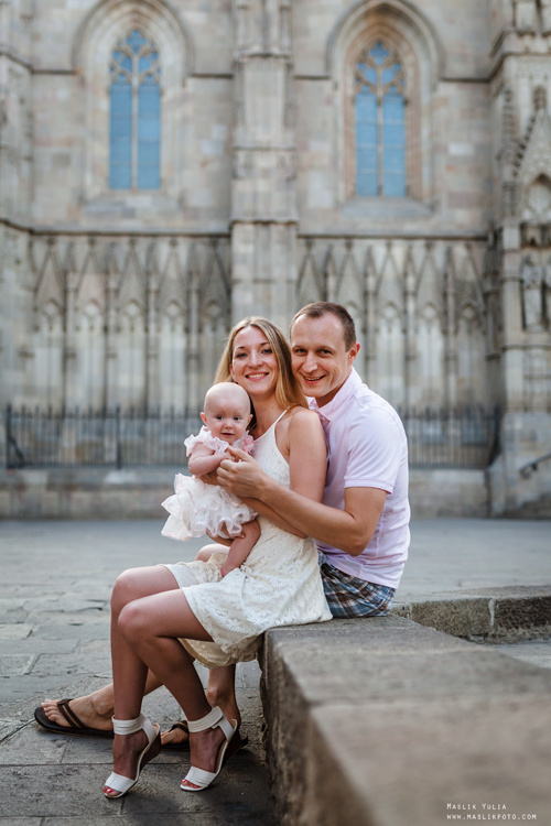 Летняя семейная фотосессия в Барселоне. Фотограф в Барселоне Испании Маслик Юлия