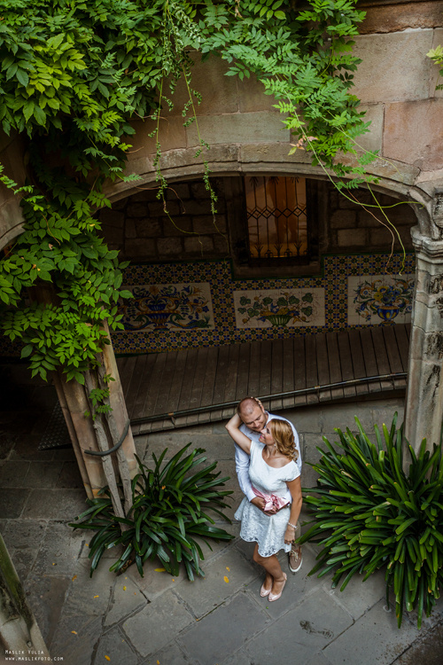 Нежная фотосессия в Барселоне. Фотограф в Барселоне Испании Маслик Юлия