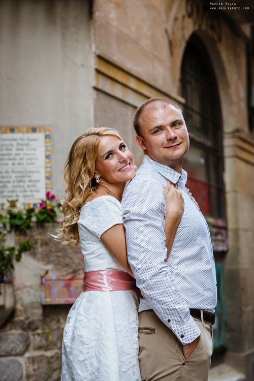 Нежная фотосессия в Барселоне. Фотограф в Барселоне Испании Маслик Юлия