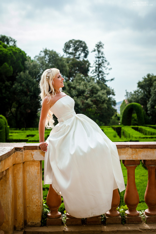 Sesja zdjęciowa w parku w Barcelonie. Fotograf w Barcelonie Hiszpanii Maslik Yulia