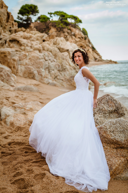 Wedding photo session in Lloret de Mar. Photographer in Barcelona Spain Maslik Yulia