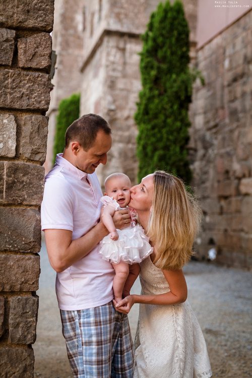 Летняя семейная фотосессия в Барселоне. Фотограф в Барселоне Испании Маслик Юлия