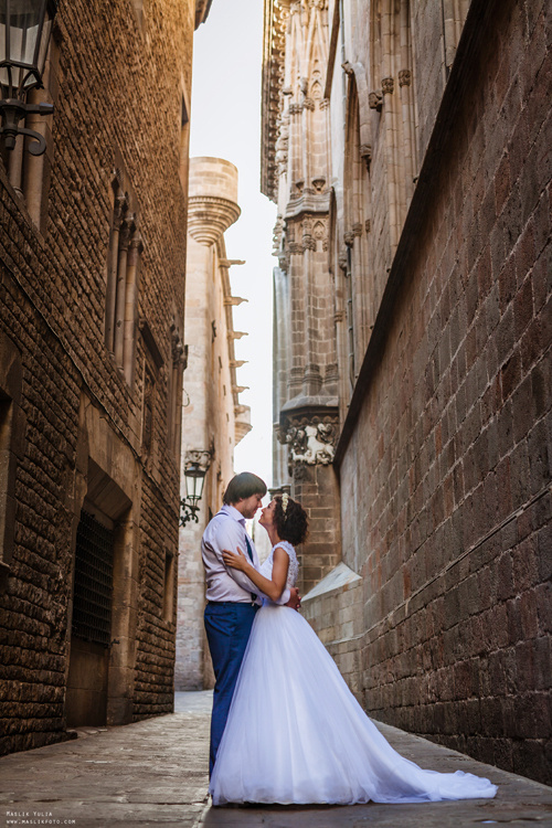 Wedding photo session in Lloret de Mar. Photographer in Barcelona Spain Maslik Yulia