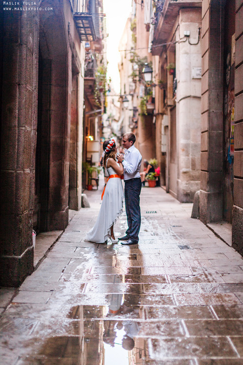 Wedding photo session in Badalona, Spain. Photographer in Barcelona Spain Maslik Yulia