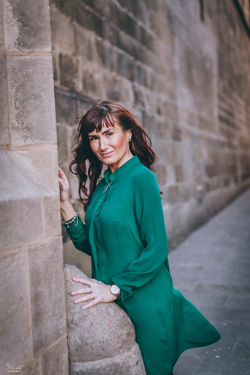 Autumn photo shoot in Barcelona. Photographer in Barcelona Spain Maslik Yulia