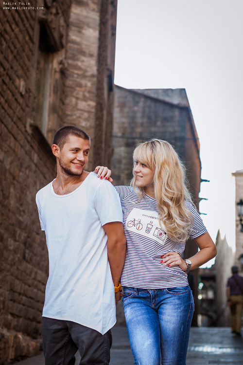 Dynamiczna sesja zdjęciowa w Barcelonie. Fotograf w Barcelonie Hiszpanii Maslik Yulia