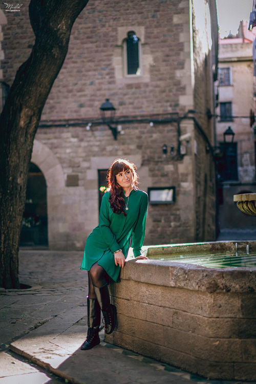 Autumn photo shoot in Barcelona. Photographer in Barcelona Spain Maslik Yulia