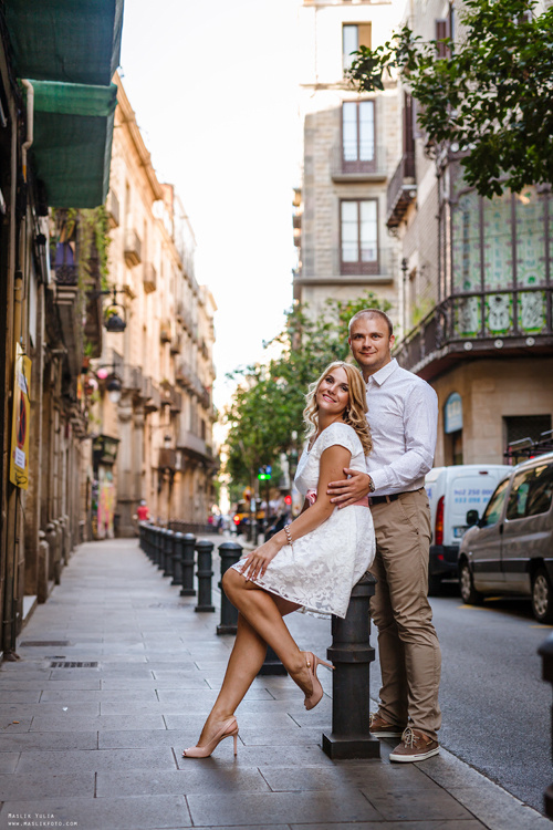 Нежная фотосессия в Барселоне. Фотограф в Барселоне Испании Маслик Юлия