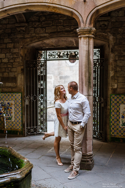 Нежная фотосессия в Барселоне. Фотограф в Барселоне Испании Маслик Юлия