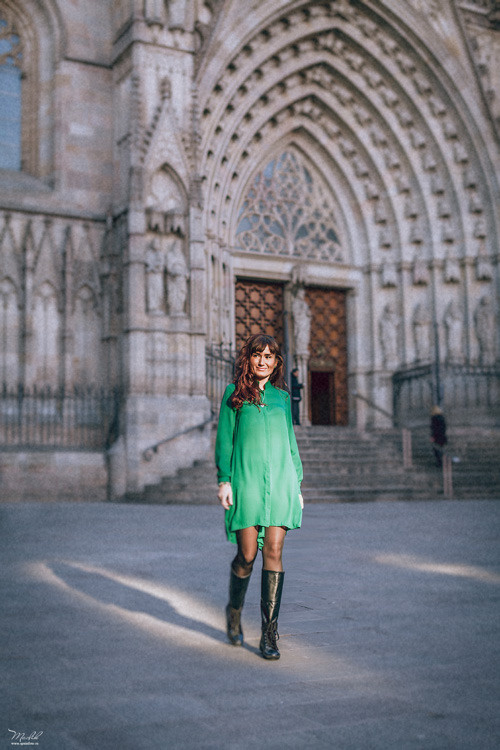 Autumn photo shoot in Barcelona. Photographer in Barcelona Spain Maslik Yulia