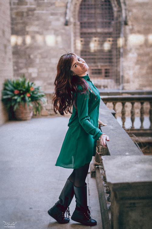 Autumn photo shoot in Barcelona. Photographer in Barcelona Spain Maslik Yulia